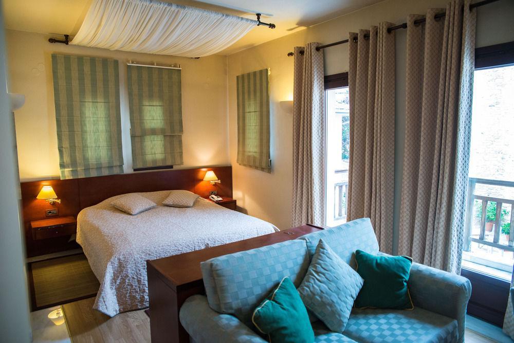 Maritsas Hotel & Suites 波尔塔里亚 外观 照片