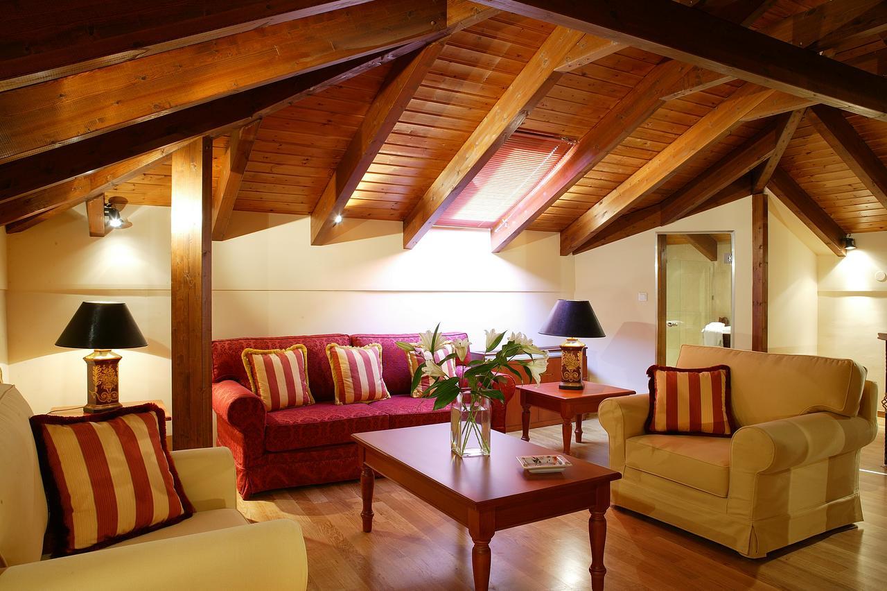 Maritsas Hotel & Suites 波尔塔里亚 外观 照片