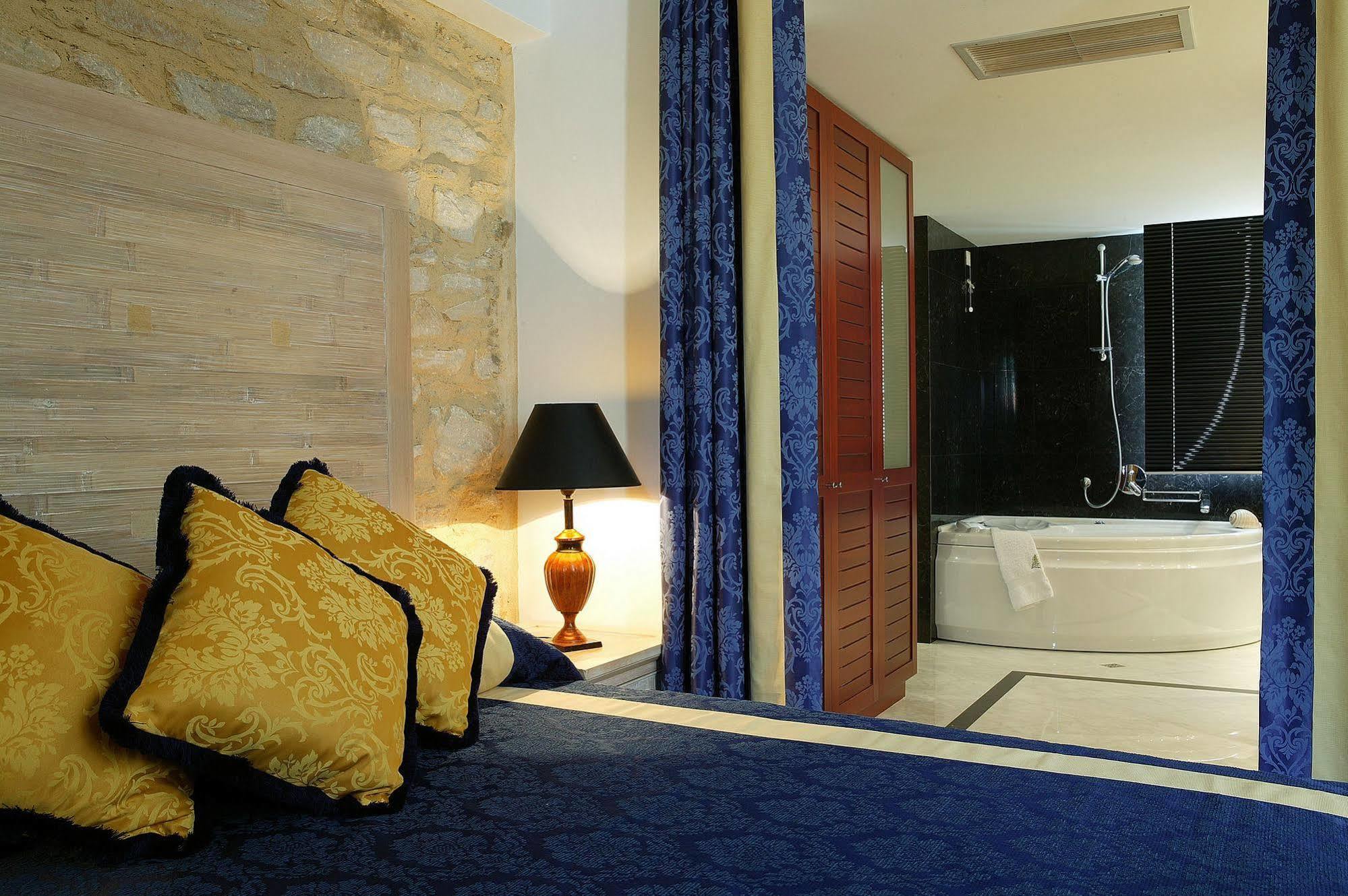 Maritsas Hotel & Suites 波尔塔里亚 外观 照片