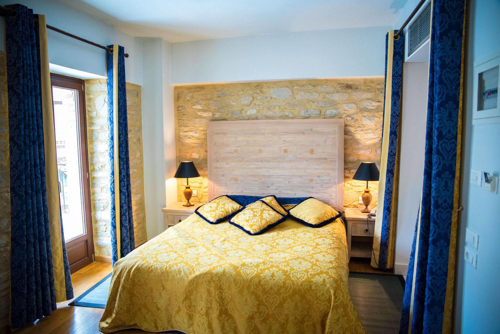 Maritsas Hotel & Suites 波尔塔里亚 外观 照片