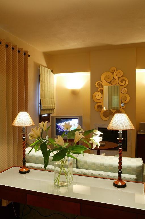 Maritsas Hotel & Suites 波尔塔里亚 客房 照片